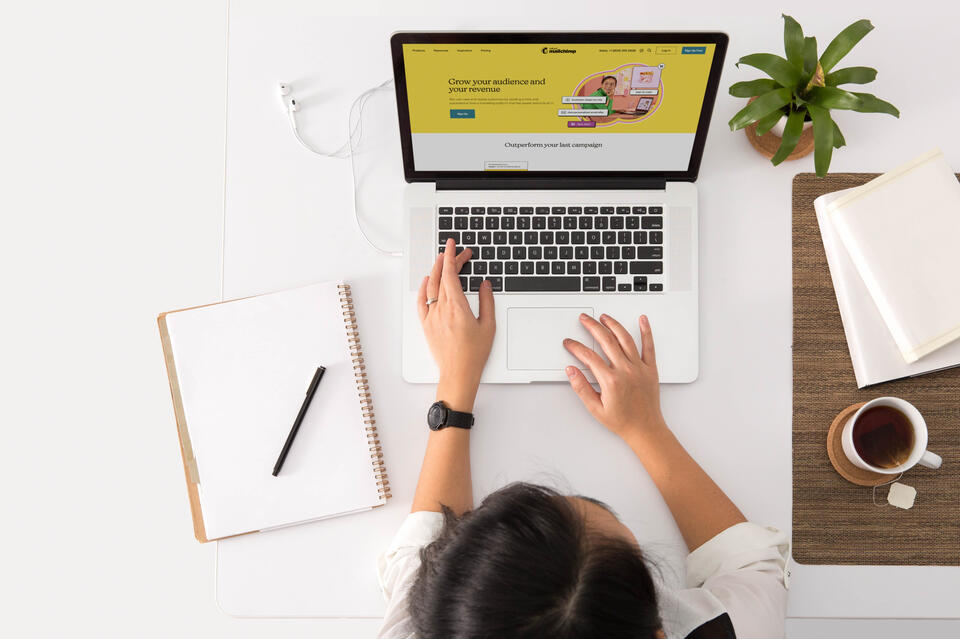 Massive Audience Marketing Email marketing photo